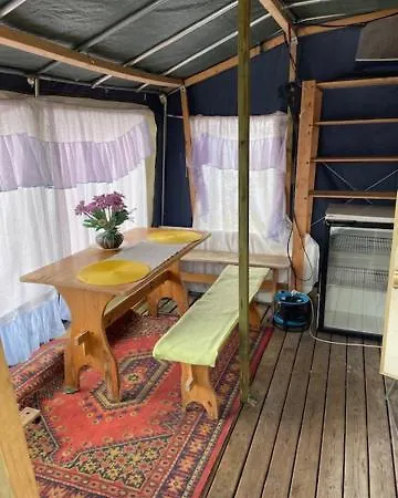 Kalustettu Asuntovaunu Luxusní stan Kouvola